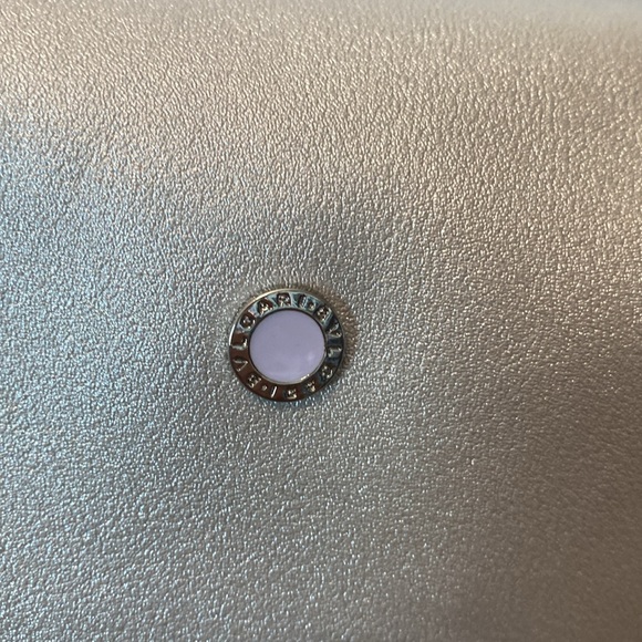 Pre ❤️ Bulgari Perfume Metallic Silver Pouch ( Emirates) - Picture 2 of 9